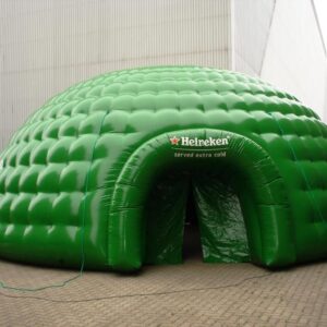 AUFBLASBARE IGLU- ZELTE
